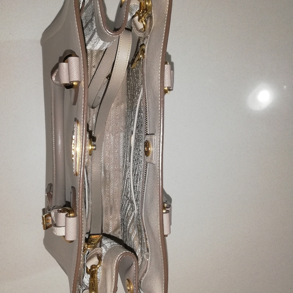 Prada tote saffiano lux bi color - Picture 3 of 3